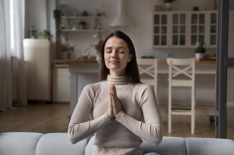 Meditația recunoștinței: ce este, ce beneficii are și cum să o practici