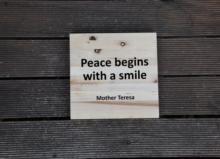 Maica Tereza: O viață dedicată dragostei și compasiunii pentru cei sărmani și bolnavi