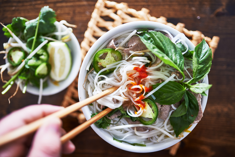 2. Pho: Călătorie culinară în Vietnam Explorează bucătăria asiatică: 5 preparate gustoase și aromate