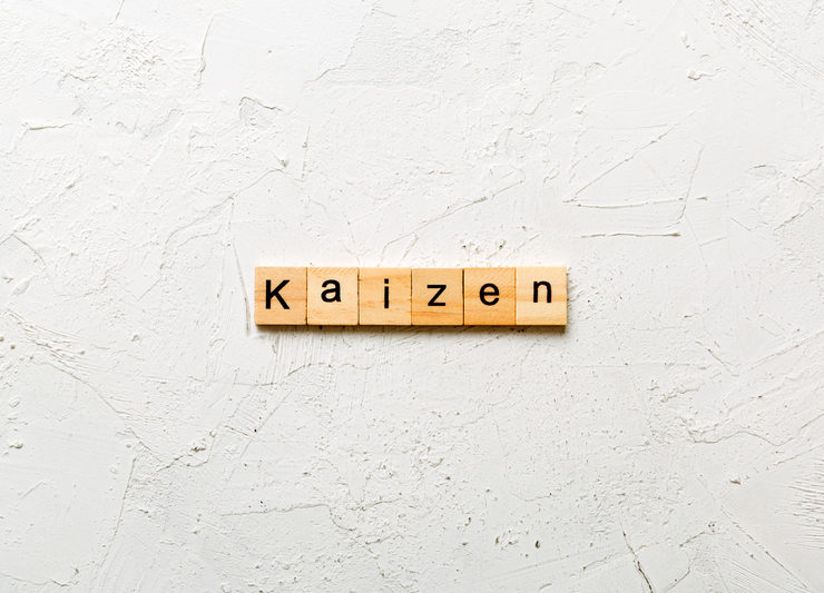 Filosofia japoneză a "Kaizen": Cum pot fi îmbunătățite continuu procesele prin mici schimbări incrementale
