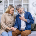 Cum recunoști un atac de panică la altcineva