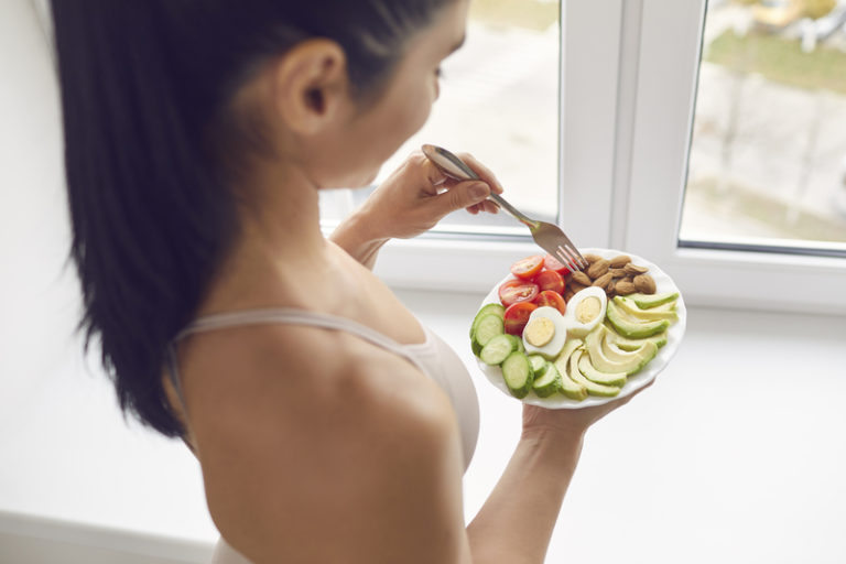 Top 5 alimente bogate în grăsimi sănătoase pe care trebuie să le introduci în dieta ta